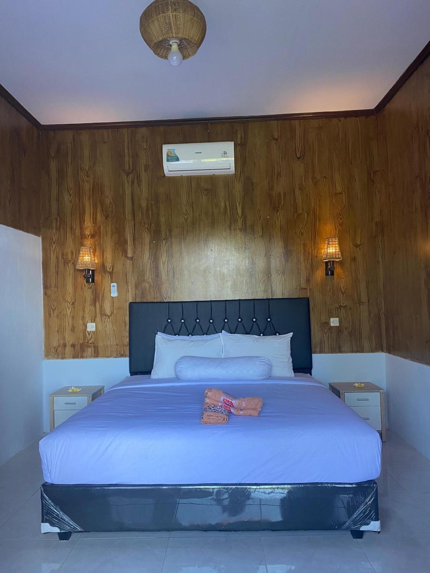 Poetri Bungalow & Restaurant Сенару Екстериор снимка